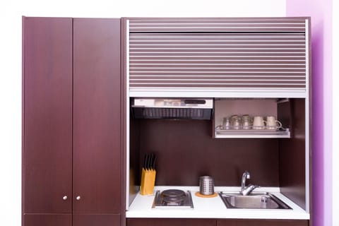 Apartment, 1 Bedroom, Sea View (O' Limone) | Private kitchenette | Cookware/dishes/utensils