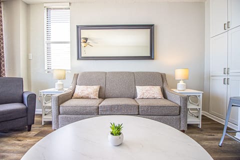 Newly renovated modern style, yet very comfortable, direct ocean front condo.