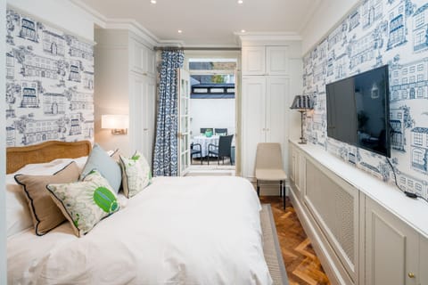 City Double Room (1 Bedroom) | 1 bedroom, desk, laptop workspace, iron/ironing board