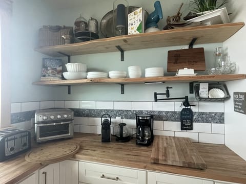 Toast, coffee, tea or Espresso