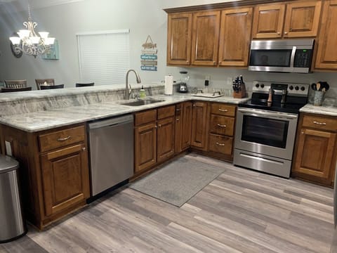 100% Renovated kitchen with new appliances and granite