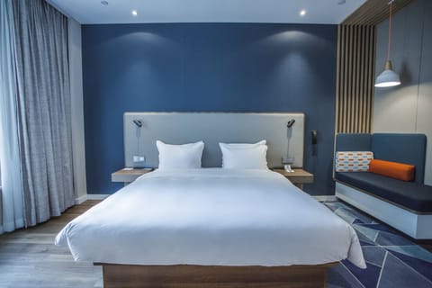 In-room safe, desk, WiFi (free), bed sheets