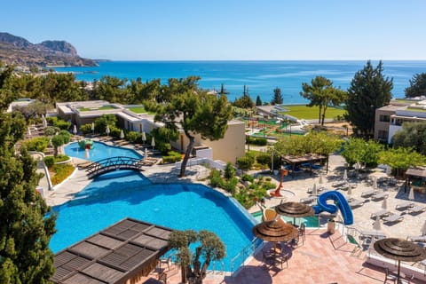 Indoor pool, 3 outdoor pools, pool umbrellas, sun loungers