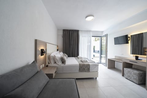 Premium bedding, soundproofing, free WiFi, bed sheets