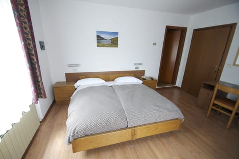 Quadruple Room | In-room safe, desk, blackout drapes, cribs/infant beds