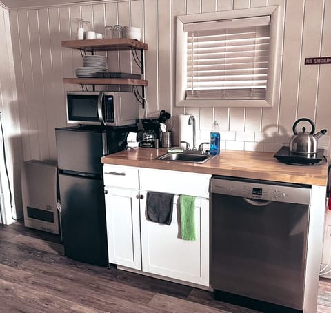 4d7776eb-b9b8-4d0c-9c87-6e11488392c0