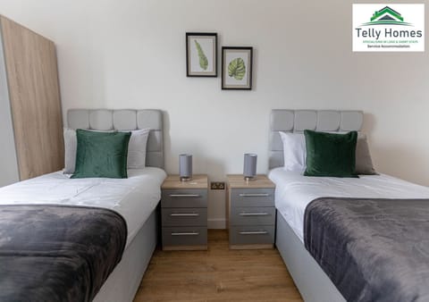 Twin bedroom 