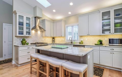 23 Guest Fav The Kitchen Pic