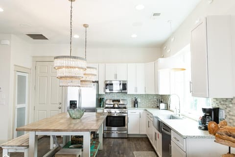 First Floor: Kitchen