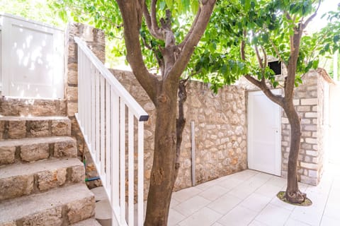 House (Four-Bedroom House with Terrace) | Exterior