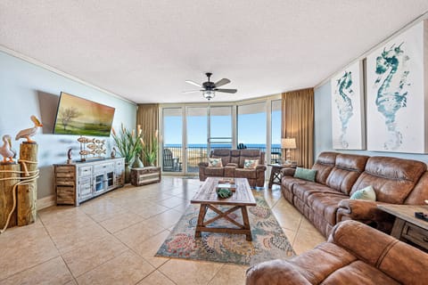 Caribe Resort B1011 Living Room