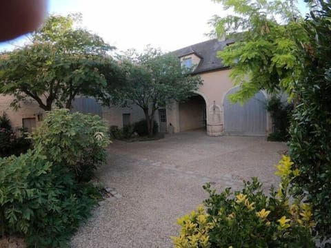 c8596774-91db-44ca-91b1-8349692cc79e