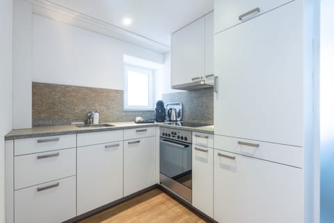 Superior Family Room | Private kitchen