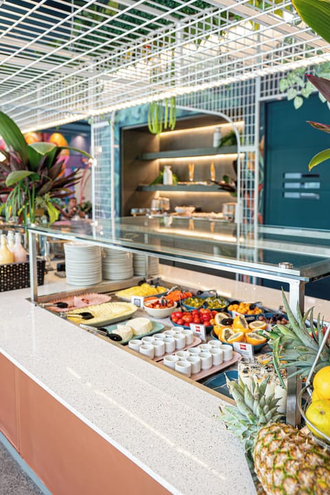 Daily buffet breakfast for a fee