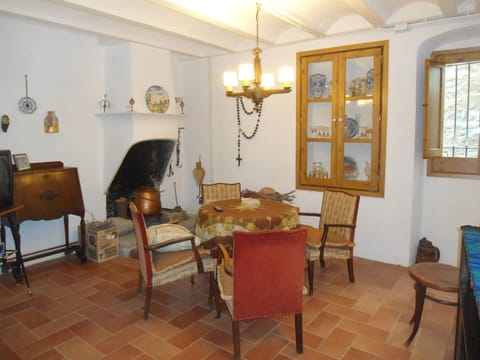 PRIMER PISO SALA ESTAR Y HOGAR 