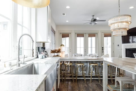 First Floor: Kitchen