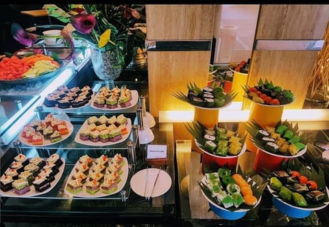 Daily buffet breakfast for a fee