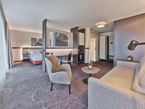 Suite, 2 Twin Beds (Cozy Sitting Corner) | Hypo-allergenic bedding, in-room safe, blackout drapes, soundproofing