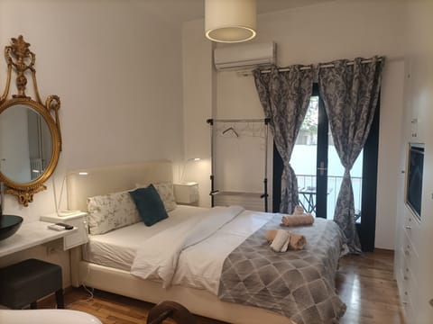 Apartment | 1 bedroom, blackout drapes, iron/ironing board, free WiFi