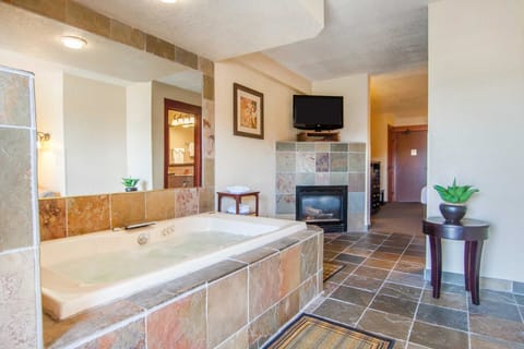 Premium bedding, desk, blackout drapes, iron/ironing board