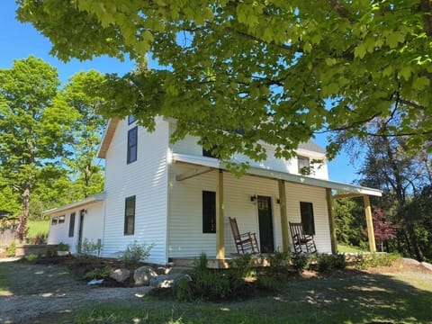 Street view of the Pincherry Acres