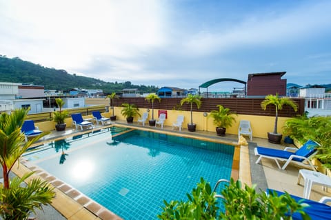 Outdoor pool, sun loungers