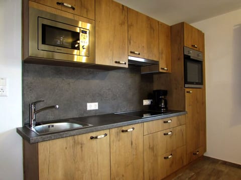 Apartment | Private kitchen | Fridge, microwave, oven, stovetop