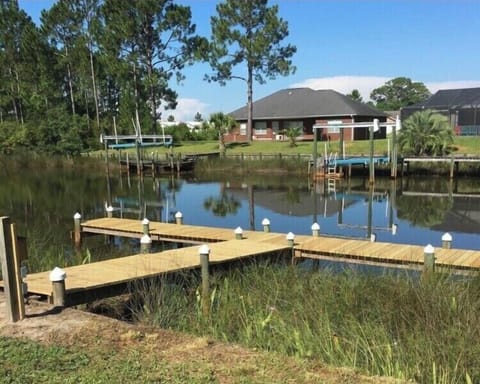 Boat dock -shared with twin townhome next door (also for rent) 