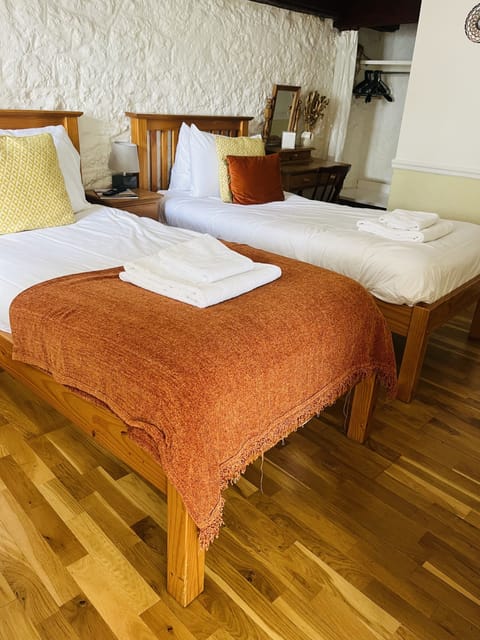 Traditional Twin Room, Ensuite