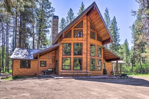 Garden Valley Vacation Rental | 3BR | 3BA | 2,800 Sq Ft | Stairs Required