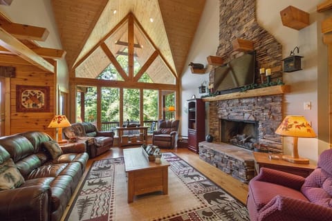 Welcome home to Wolf River Lodge