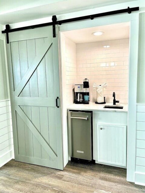 Wet Bar Dunescape 101 IOP Escapes