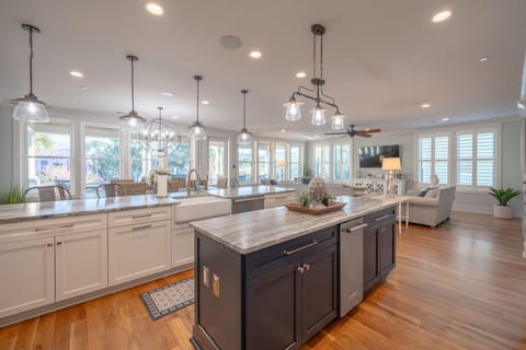 Chef Kitchen IOP Dream | 915 Ocean Blvd | Isle of Palms SC