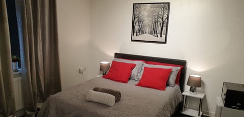 Deluxe Double En-suite Bedroom - 2MW