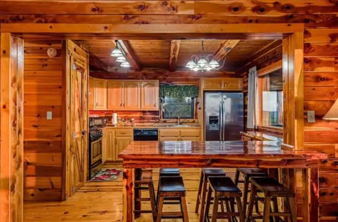 d76b4874-bc5e-4d40-8f76-1d2bf83615c0