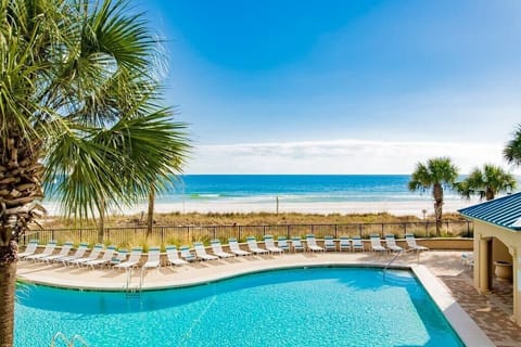 One of our favorite features of this unit is the balcony view. 