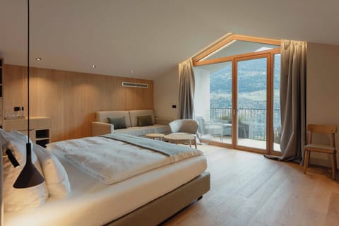 Design Loft, Balcony | Premium bedding, minibar, in-room safe, individually decorated