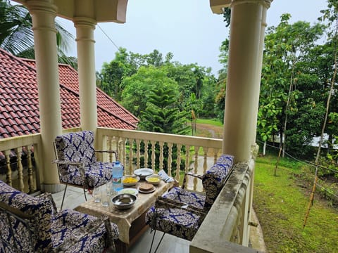 Villa | Outdoor dining