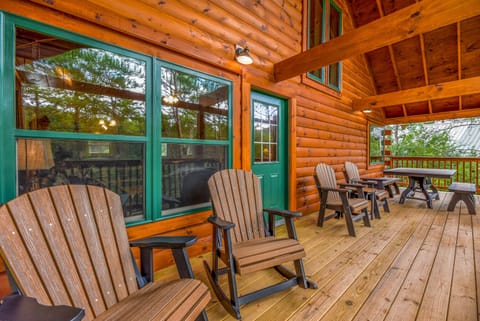 Upper deck rockers & picnic table for outdoor dining