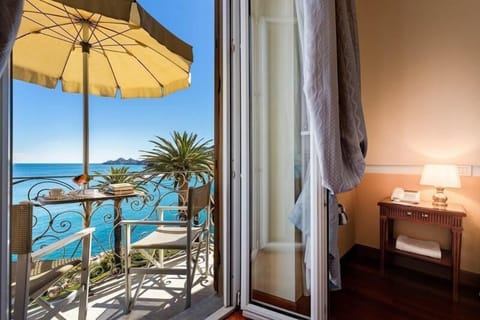 Panoramic Double Room, Sea View | Interior