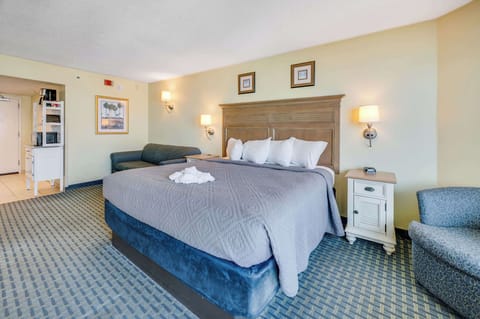 Stunning Bedroom Beautifully Decorated with Amazing Views 💫✨
