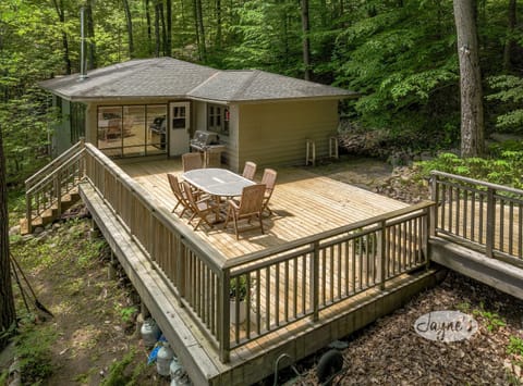 Home Away, Main Deck &amp; Seating