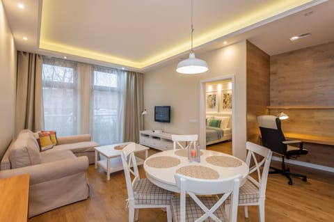 Deluxe Apartment | Living room