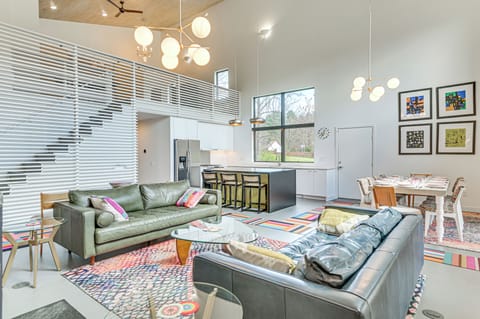 Argyle Vacation Rental | 3BR | 3.5BA | 3,500 Sq Ft | Stairs Required