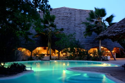 Outdoor pool, pool umbrellas, sun loungers