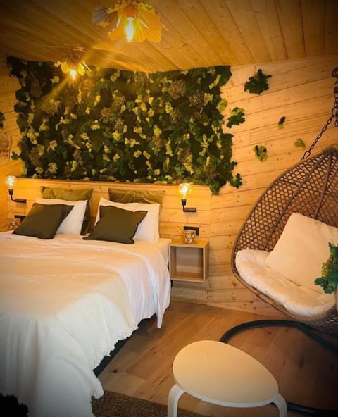 In-room safe, individually decorated, individually furnished, desk