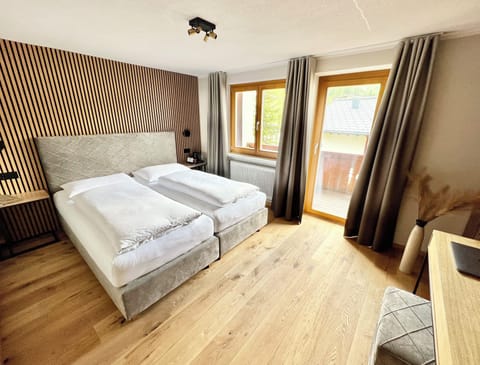 Comfort Double Room, Mountain View | Individually decorated, desk, blackout drapes, free WiFi