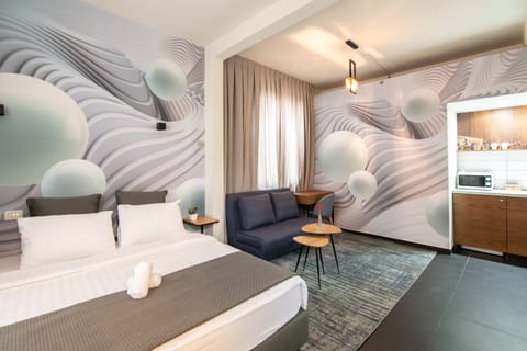 1 bedroom, premium bedding, pillowtop beds, in-room safe