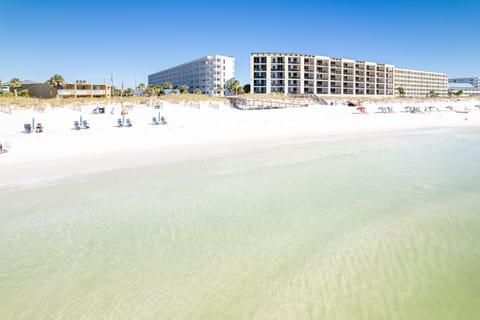 Condo, 2 Bedrooms | Sport court
