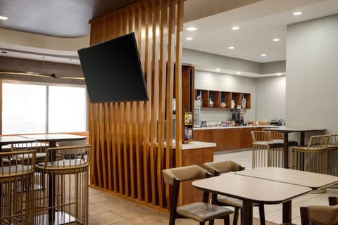 Free continental breakfast